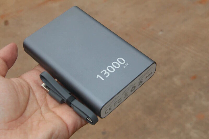 13000毫安大容量充电宝小巧便捷移动电源...