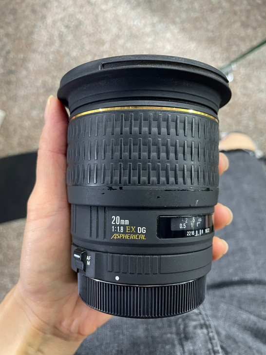 适马20 1.8 ex 佳能口 三代 ，实...