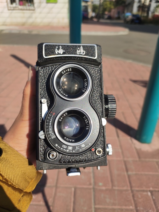 海鸥4B相机，嘎嘎新，皮子自然开胶，一处旋...