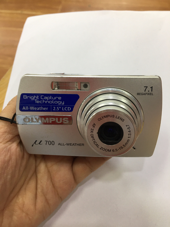 奥林巴斯U700数码相机，可以开机但拍出来...