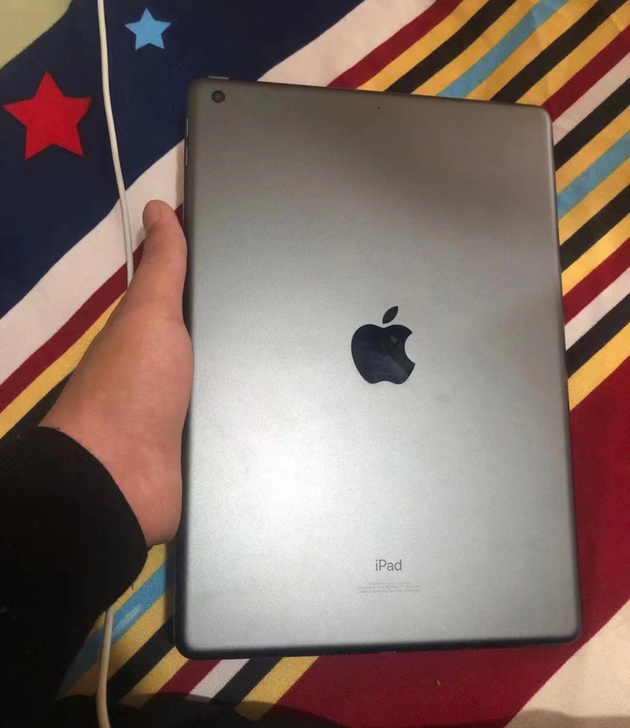 国行iPad 2019款128g，下单赠送...