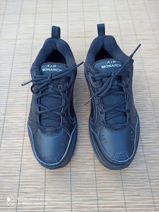 44码耐克运动鞋