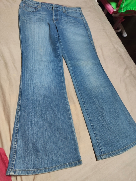 19包邮牛仔裤，腰围84厘米左右，裤长10...