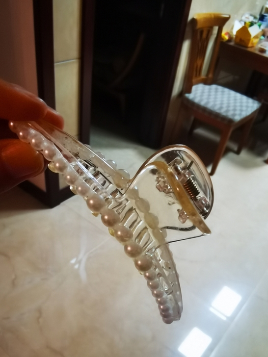 精致长发抓夹，全新，2元1个。