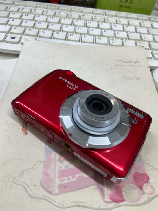 宝丽来复古相机，CCD.镜头可伸缩，可以拍...