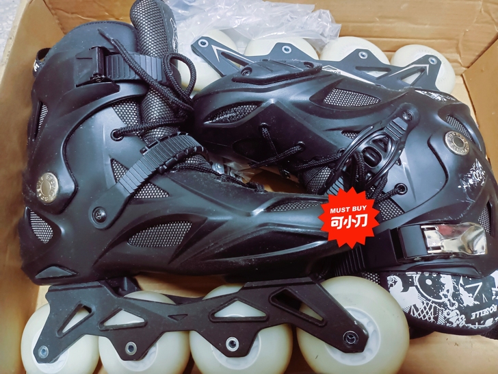 40码轮滑鞋  39-41码可穿