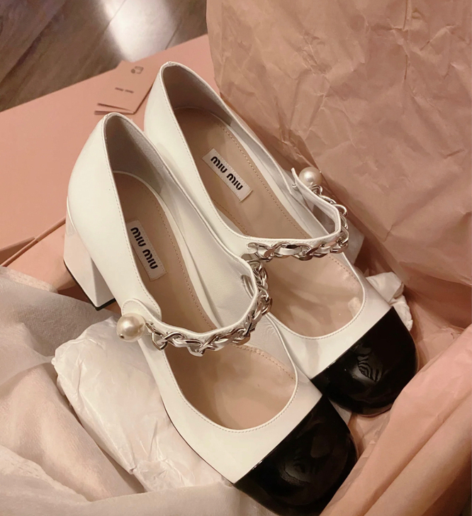 miumiu玛丽珍鞋 原 37 只穿过一次...