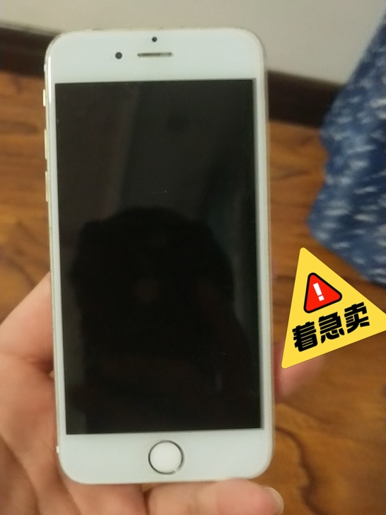 苹果6 14G  低价出，