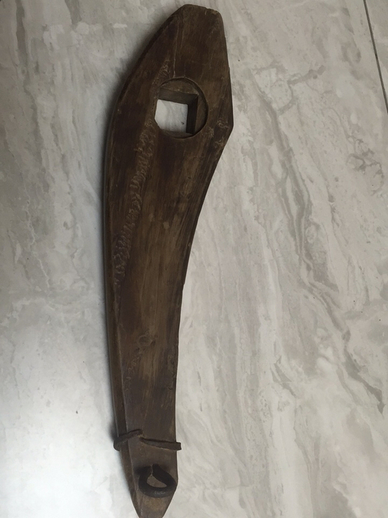 木头，木雕，根艺，像把刀