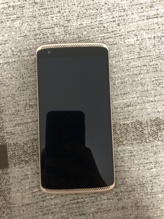 中兴手机  32G  金色 全原无维修无拆...