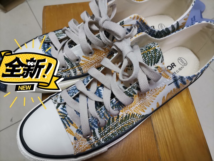 买回来，脚小了一码，穿不了，只试了一次，鞋...