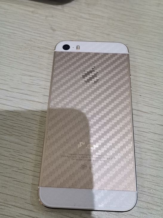 苹果5s 金色国行A1530 成色完美！如...