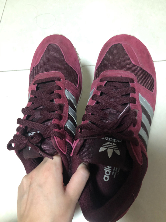 Adidas阿迪达斯运动鞋女