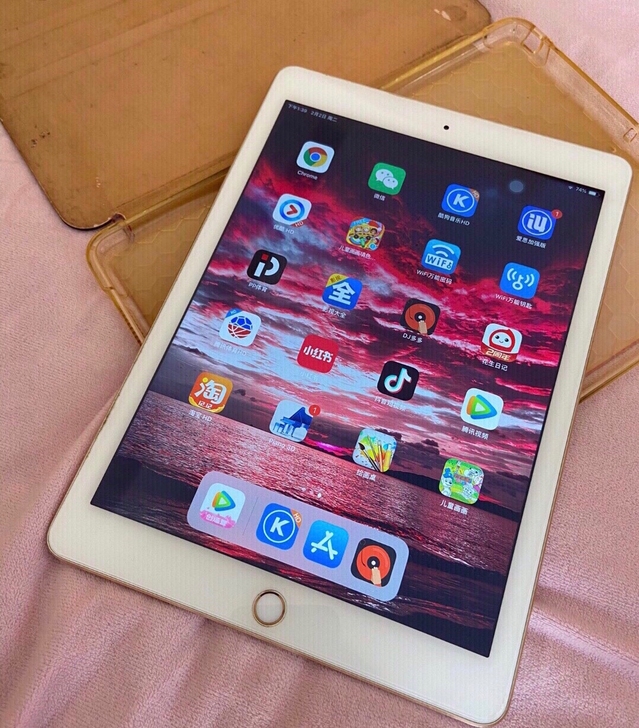 同学的 iPad 2019 128G Wi...