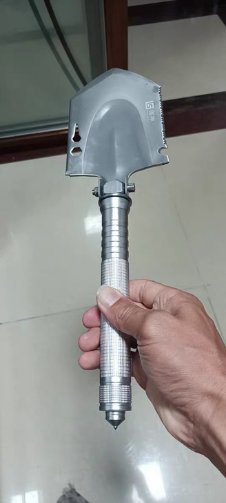 全新户外多功能工兵铲。一到三节都有。直接拍...