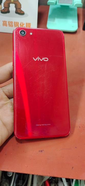 vivo y83 4+64g 工作机 外观...