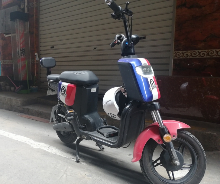 爱玛电动车，型号AM1，爱玛专卖店买的，当...