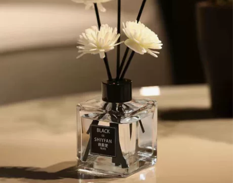 全新空气清新剂卧室内房间少女香氛摆件熏香家...