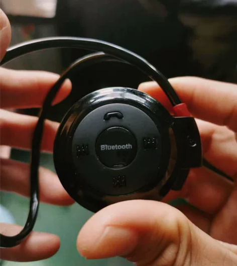 运动蓝牙插卡耳机买来现在不用了 原价49 ...