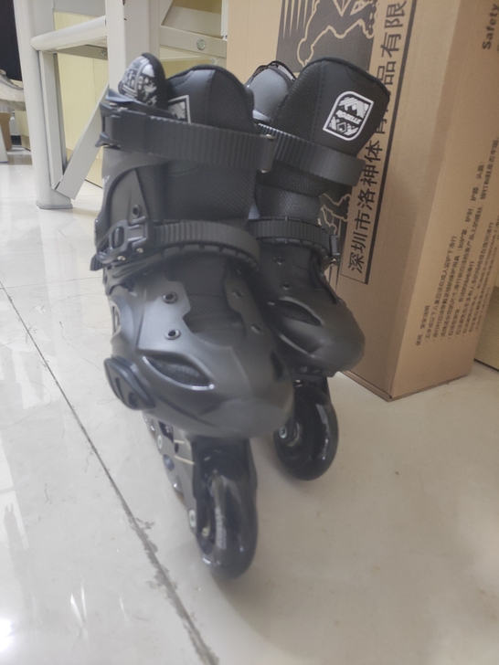 洛神x9，黑色鞋码39可收缩（上下差距一两...