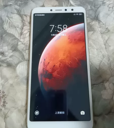 红米S2.3+32成色完美，轻微划痕，使用...