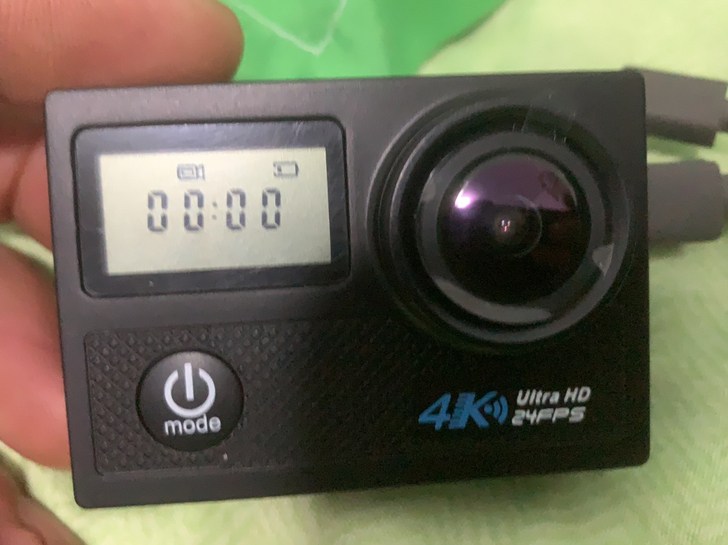 4k高清运动相机不知品牌，淘宝价格四百多，...