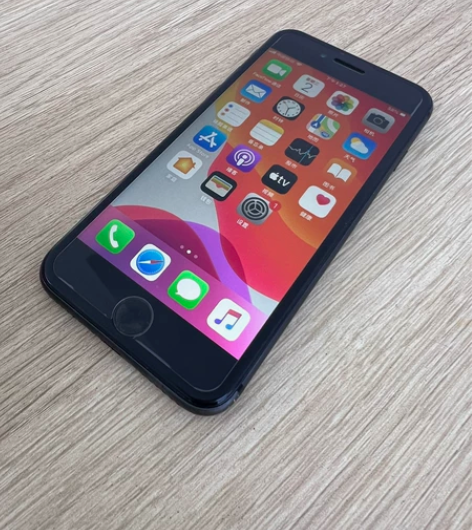 苹果8代、国行 64G 全原无修、仅换过电...