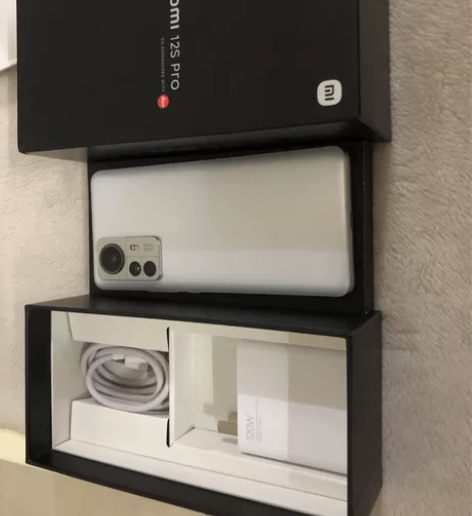 朋友自用一手小米12spro 12+512...