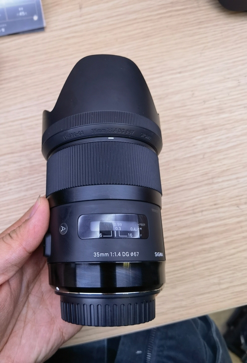 适马35-1.4  佳能口  成色如图，正...