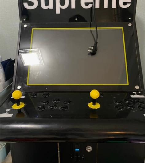 童年回忆，超多游戏集成，一玩一下午。因为搬...