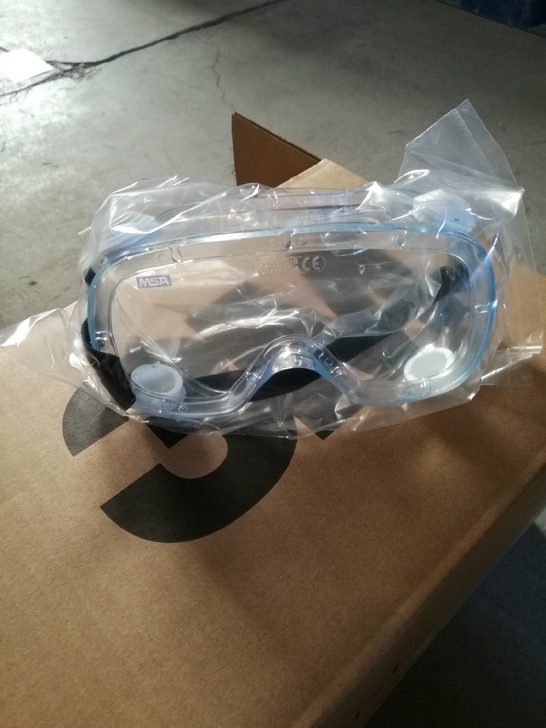 梅思安全新护目镜，防尘防化学飞溅，封闭式间...