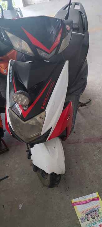 125cc踏板鬼火摩托车,车况新,低价出售...