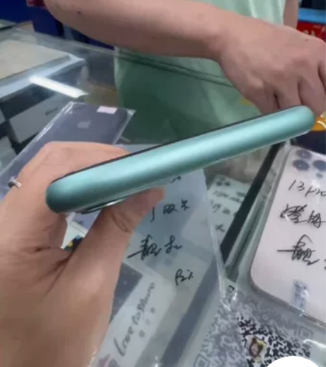 苹果11 国行256  稀缺精品绿 感兴趣...