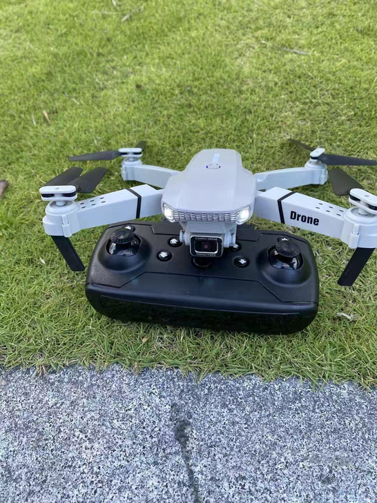 还有几十台 全新折叠航拍无人机 高清6k长...