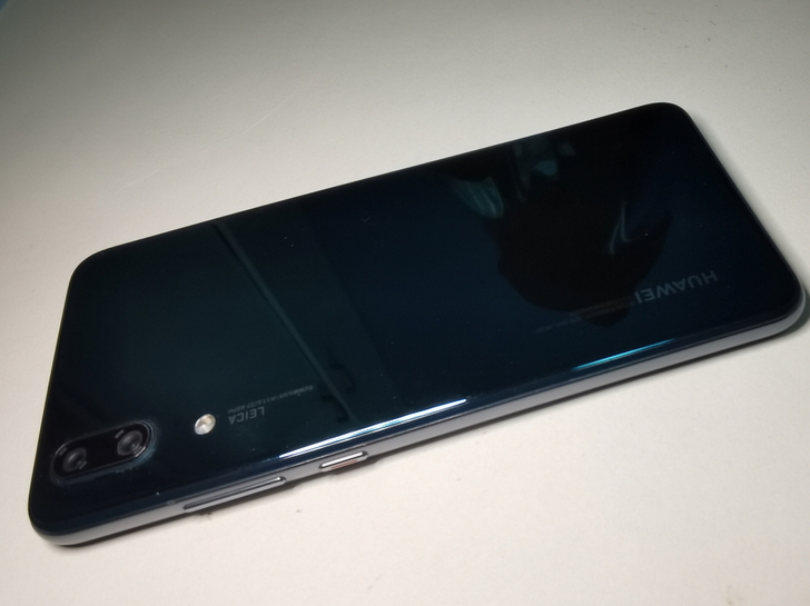 华为P20.6+128，麒麟970处理器，...