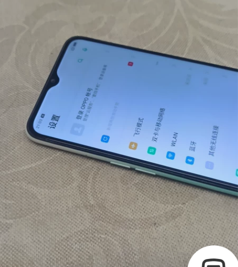 OPPO A8实拍有图4+64机型漂亮性价...