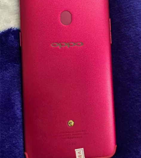 OPPO r11s 工作室手机 有三十多台...