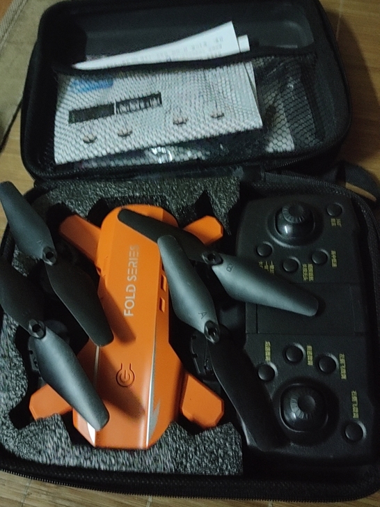 无人机，这是新的 我刚买没多久  ，因为不...