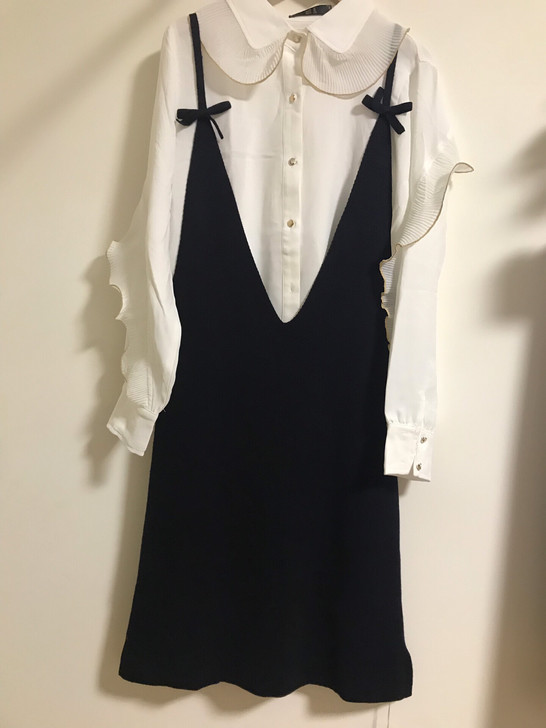 全新毛线背带裙颜色藏青色,尺码S码,品牌:...