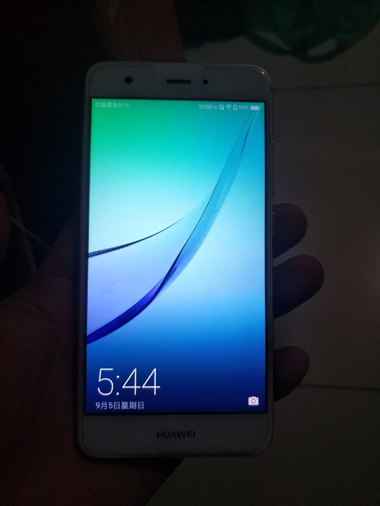 华为nova手机一部