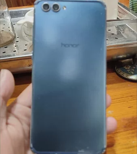 荣耀v10，6+64，970处理器，当备用...