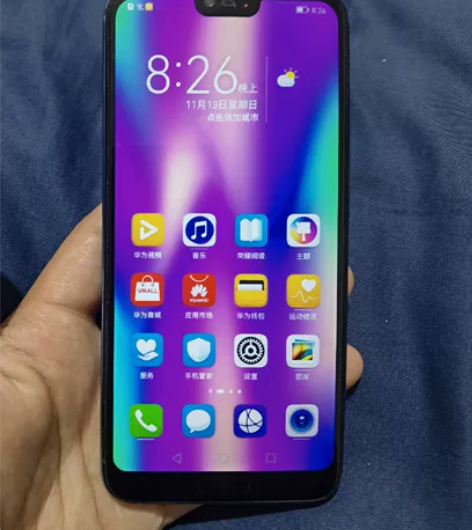 荣耀10，个人一手机，6+128，换过屏幕...