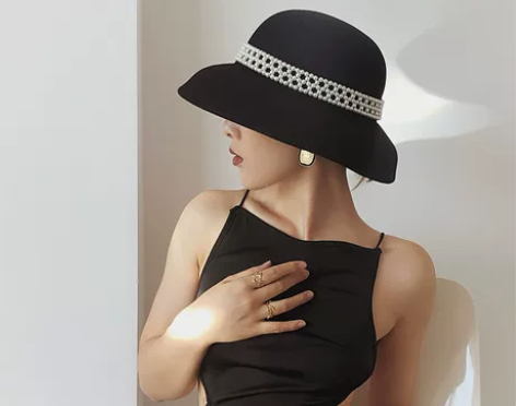 轻奢手工珍珠羊毛呢灯罩帽女显脸小百搭时尚圆...