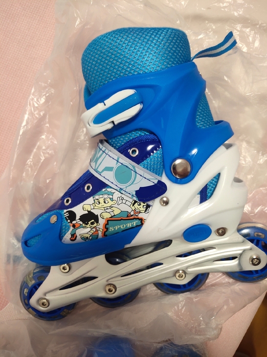 多买了一套旱冰鞋，中码33/38可穿，没有...