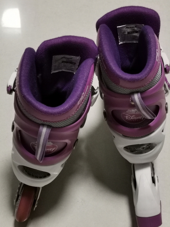 mesuca轮滑鞋。全新 。