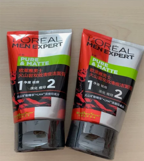 巴黎欧莱雅男士火山岩双效清痘洁面！ 100...