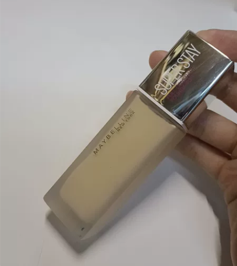 美宝莲 SUPER STAY粉底液 外包装...