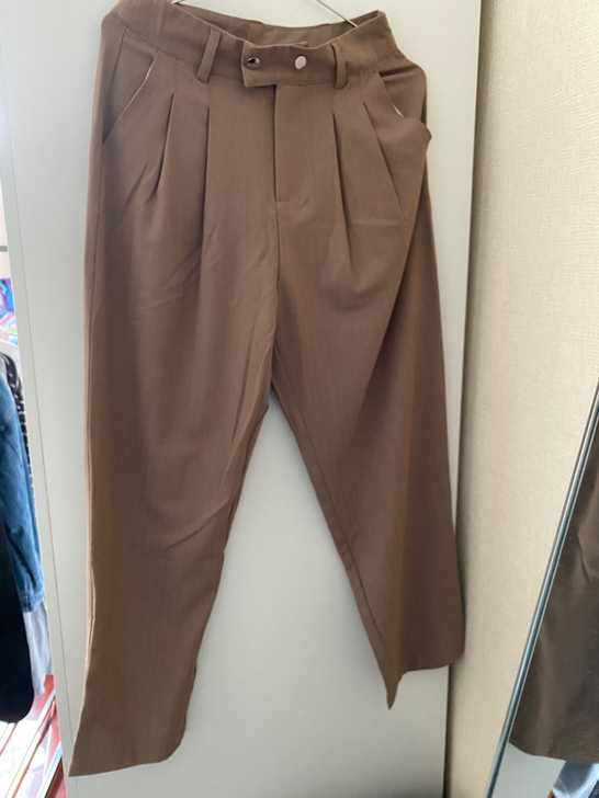 Mjstyle卡其色休闲裤,全新仅下水,压...