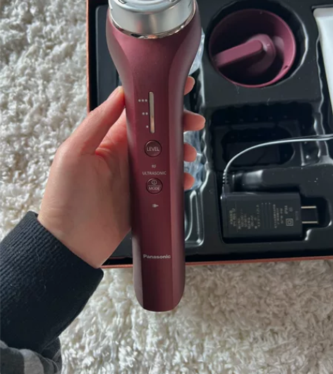 松下射频美容仪，完好无损，凝胶剩余三分之一...