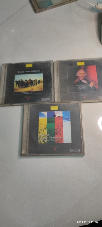 古典音乐CD ，三盒价格 ，己清洁干净，碟...